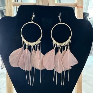 Faux gold feather dangling earrings